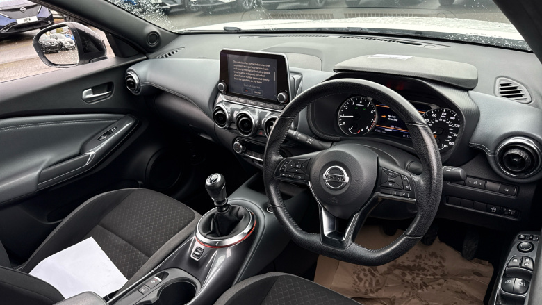 Nissan Juke 1.0 DiG-T N-Connecta 5dr Petrol Hatchback